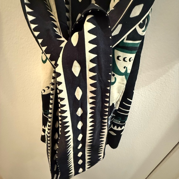 Black and Cream Long Sleeve Wrap Dress with Notched Collar - Picture 4 of 4